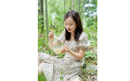 為何99%漂亮女性每天都在喝一杯有機(jī)野生葛根粉？